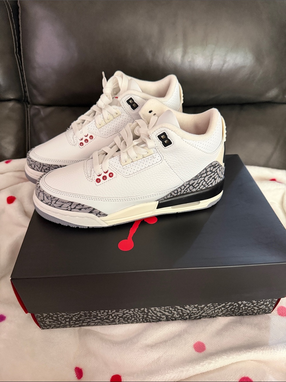 NIB air Jordan 3 White and Gray Retro Basketball Sneakers size: 5Y